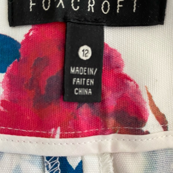 Foxcroft Multi color floral stretch skirt - Picture 6 of 7